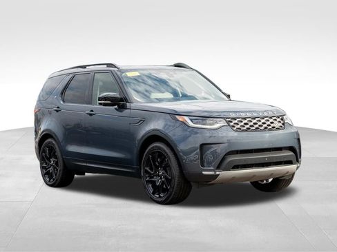 New 2025 Land Rover Discovery S image 3