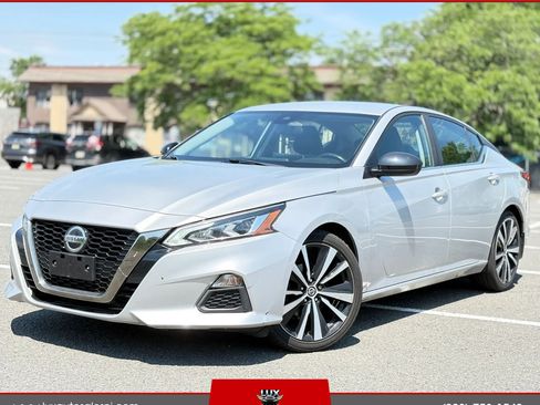 Used 2020 Nissan Altima 2.5 SR FWD image 1
