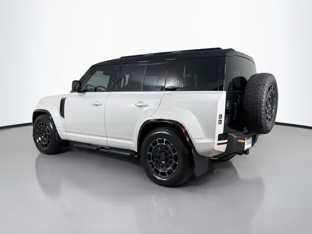 Used 2026 Land Rover Defender 110 OCTA AWD/4WD image 7
