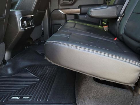 Used 2022 Chevrolet Silverado 1500 High Country w/ Technology Package AWD/4WD image 21