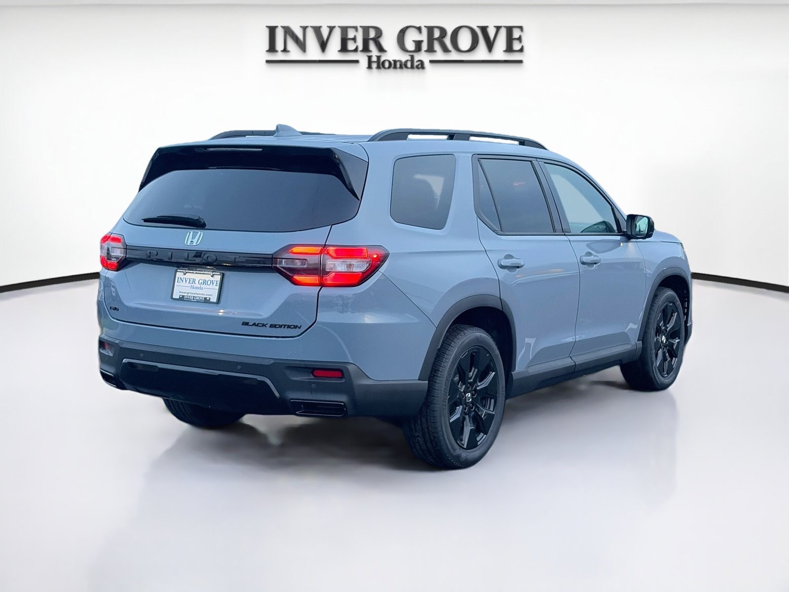 New 2026 Honda Pilot Black Edition image 2