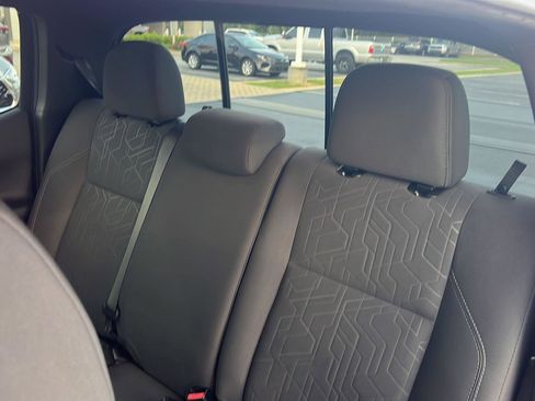 Used 2017 Toyota Tacoma TRD Off-Road w/ Premium & Technology Package image 32