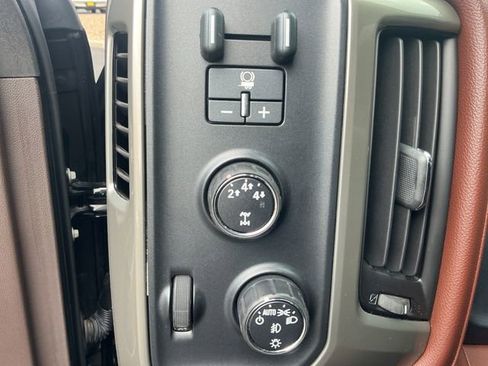 Used 2015 Chevrolet Silverado 2500 High Country w/ Duramax Plus Package AWD/4WD image 23