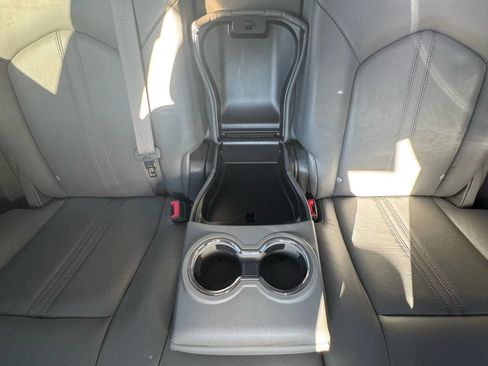 Used 2011 Cadillac SRX Luxury image 29