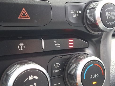 Used 2019 RAM 1500 Big Horn AWD/4WD image 30