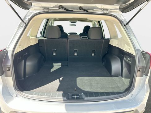 Used 2020 Subaru Forester Premium AWD/4WD image 9