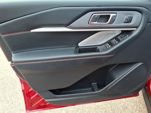 Certified 2025 Ford Explorer ST AWD/4WD image 14