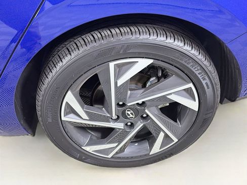 Used 2025 Hyundai Elantra Sport FWD image 30
