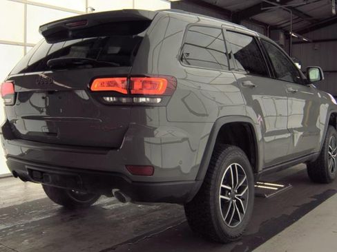 Used 2021 Jeep Grand Cherokee Trailhawk image 4