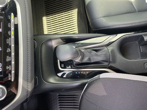 Used 2023 Toyota Corolla XLE image 20