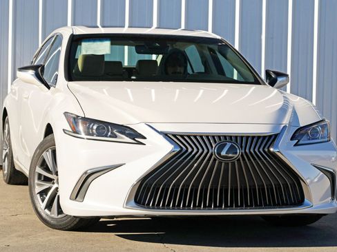 Used 2020 Lexus ES 350 image 2