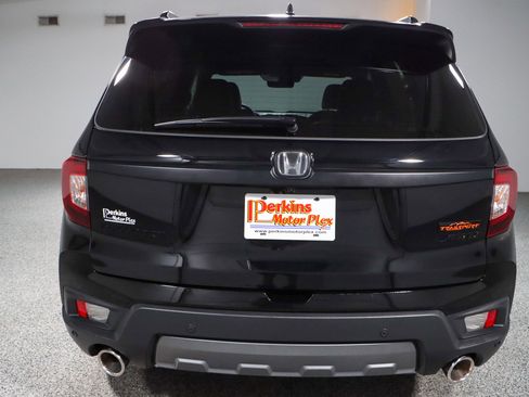 Used 2023 Honda Passport TrailSport image 8