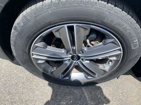 Used 2014 Hyundai Santa Fe GLS w/ Premium Package 05 FWD image 9