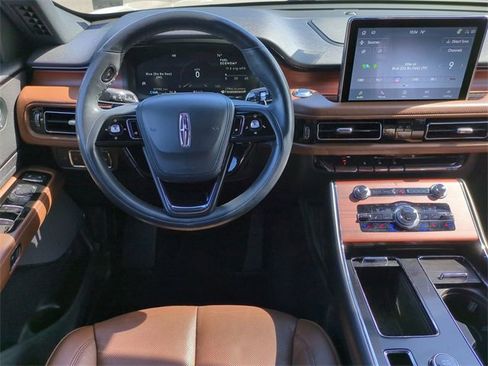 Used 2022 Lincoln Aviator Reserve w/ Elements Package Plus image 15