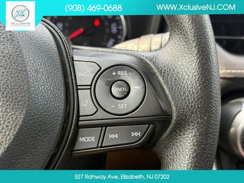 Used 2019 Toyota RAV4 XLE FWD image 13