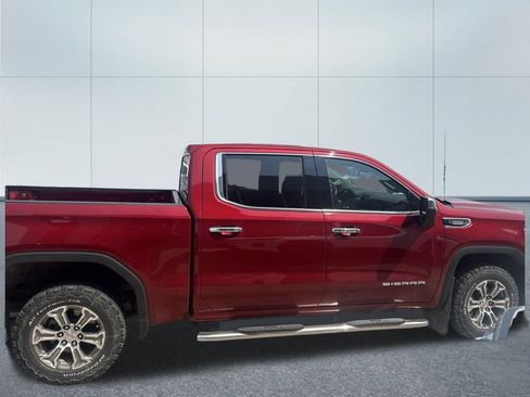 Used 2023 GMC Sierra 1500 SLT AWD/4WD image 2