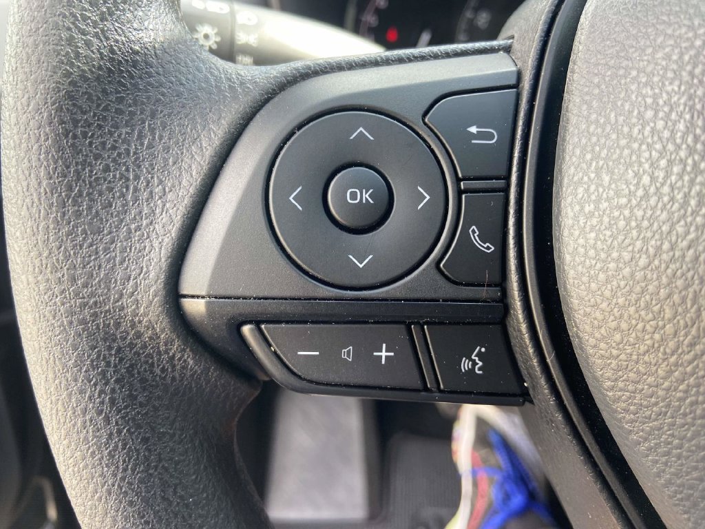 Used 2025 Toyota RAV4 LE FWD image 32