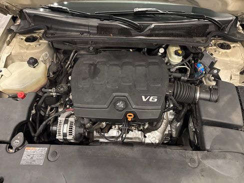 Used 2011 Buick Lucerne CXL w/ Driver Confidence Package image 19