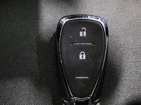 Used 2020 Chevrolet Equinox LT AWD/4WD image 32