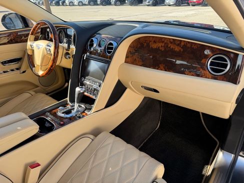 Used 2014 Bentley Flying Spur W12 image 18