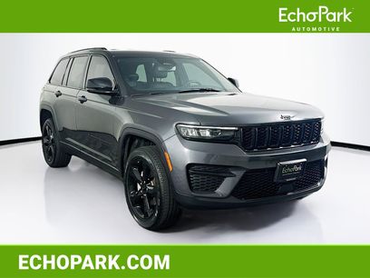 Used 2023 Jeep Grand Cherokee Altitude