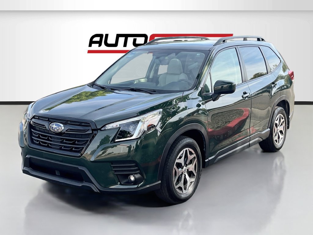 Used 2023 Subaru Forester Premium AWD/4WD image 3