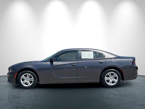 Used 2019 Dodge Charger SXT RWD image 7