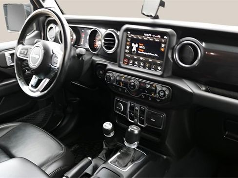 Used 2020 Jeep Wrangler Unlimited Sahara image 18