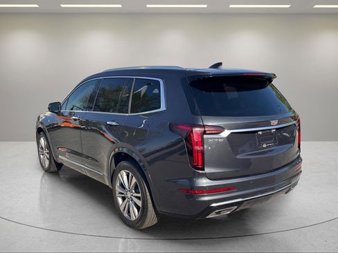 Used 2023 Cadillac XT6 Premium Luxury FWD image 3