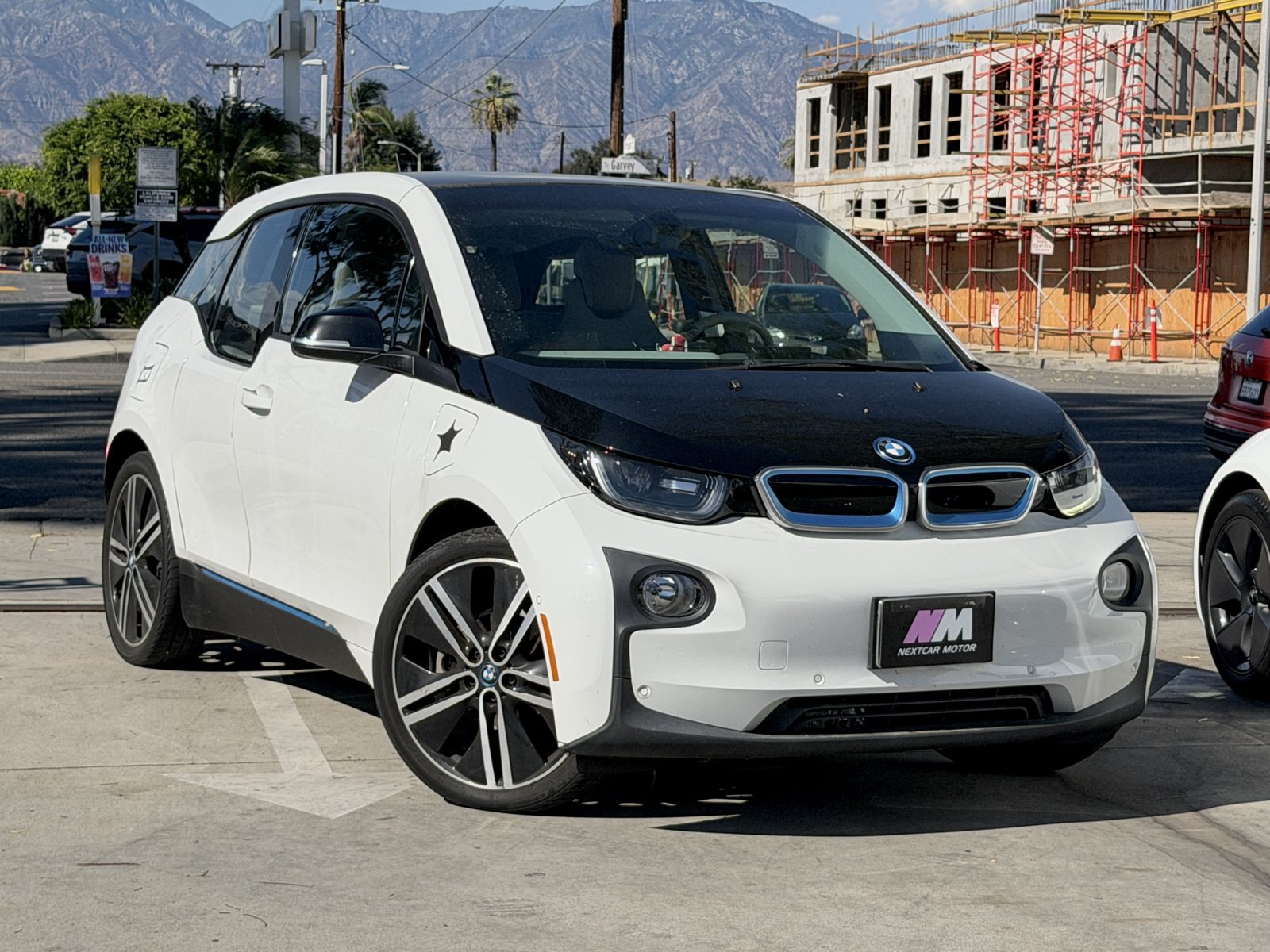 Used 2016 BMW i3 w/ Range Extender RWD image 4