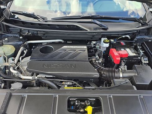 Used 2025 Nissan Rogue SV FWD image 27