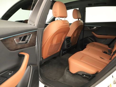 Used 2019 Audi Q8 Premium Plus w/ Premium Plus AWD/4WD image 30