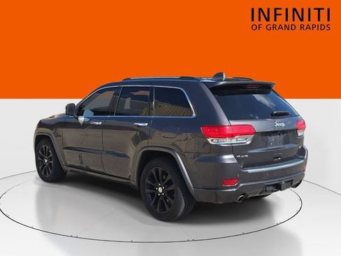 Used 2017 Jeep Grand Cherokee Overland w/ Jeep Active Safety Group AWD/4WD image 7