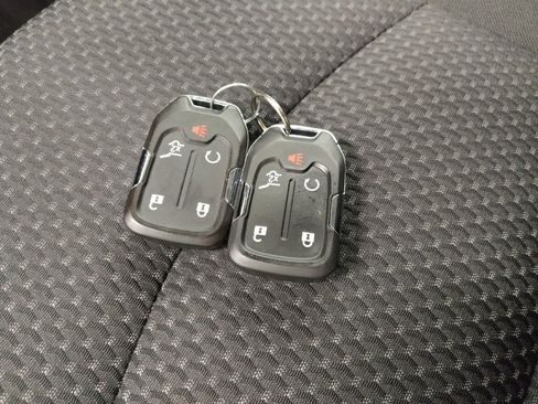 Used 2024 GMC Terrain SLE w/ Driver Convenience Package image 32