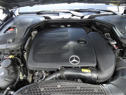 Used 2022 Mercedes-Benz E 350 Sedan image 22