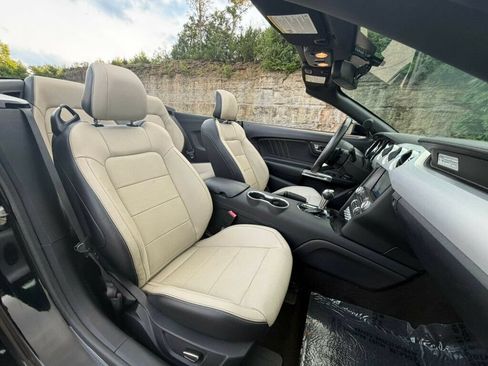 Used 2015 Ford Mustang GT Premium RWD image 19