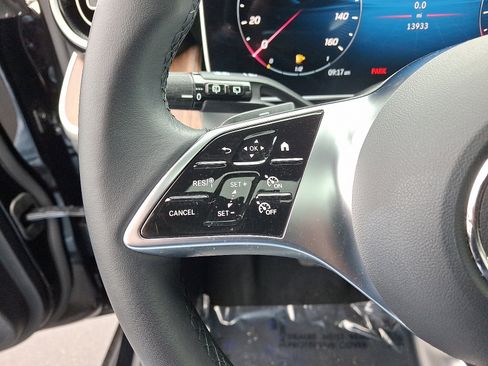 Certified 2025 Mercedes-Benz GLC 300 4MATIC image 20