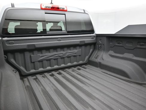 Used 2024 Chevrolet Colorado ZR2 w/ Technology Package image 22