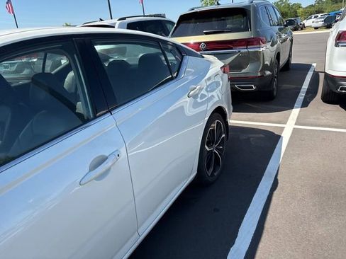 Used 2023 Nissan Altima 2.5 SR image 8