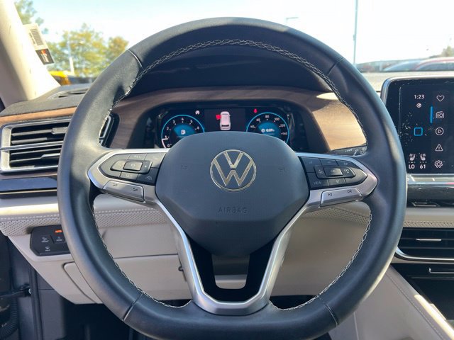 Used 2024 Volkswagen Atlas SE AWD/4WD image 12