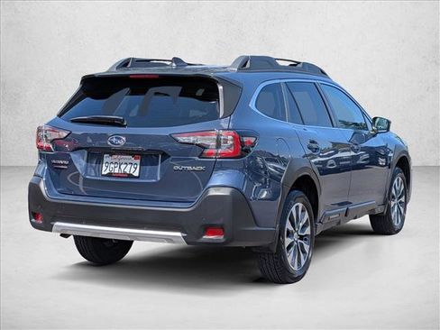 Used 2023 Subaru Outback Limited AWD/4WD image 5