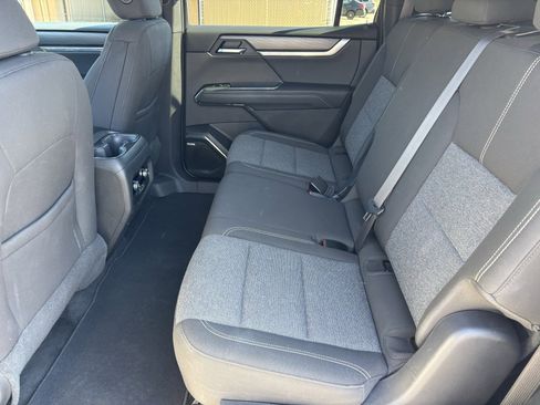 Used 2025 GMC Acadia Elevation image 16