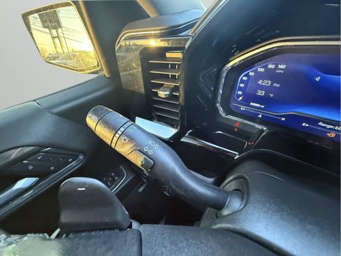 Certified 2022 Chevrolet Silverado 1500 LTZ w/ Z71 Off-Road Package image 25