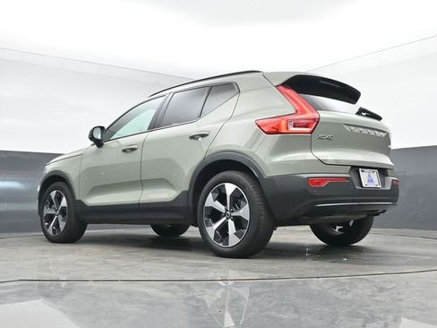 Used 2023 Volvo XC40 B5 Plus w/ Driver Assist Package image 15