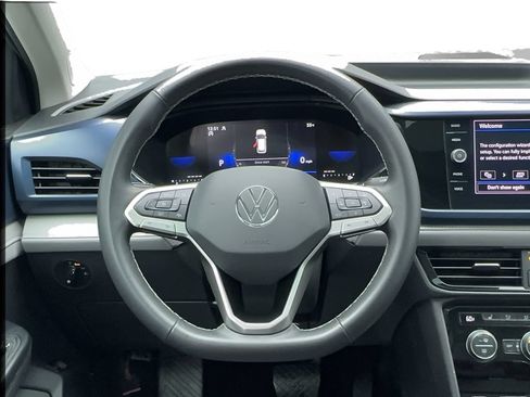 Used 2024 Volkswagen Taos SE w/ Panoramic Sunroof Package AWD/4WD image 34