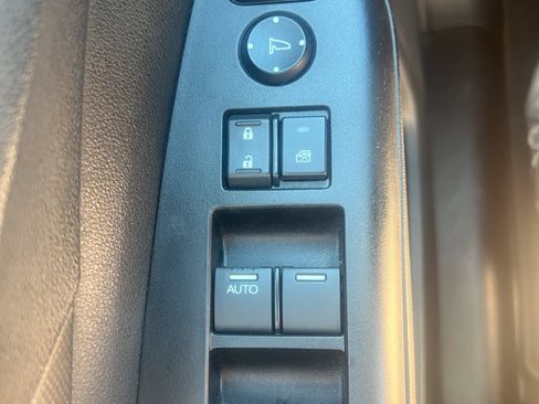 Used 2014 Honda CR-V LX image 16