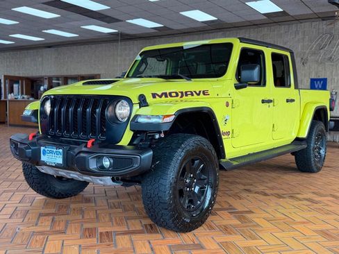 Used 2023 Jeep Gladiator Mojave w/ Trailer Tow Package AWD/4WD image 5