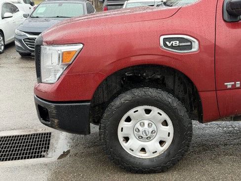 Used 2018 Nissan Titan S w/ GAWR Package image 11