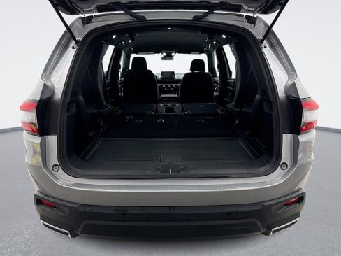 Used 2024 Honda Pilot Sport image 22