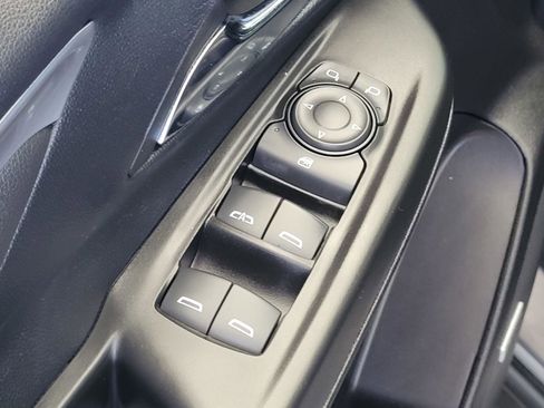 Used 2023 Chevrolet Bolt LT w/ Infotainment Package FWD image 18